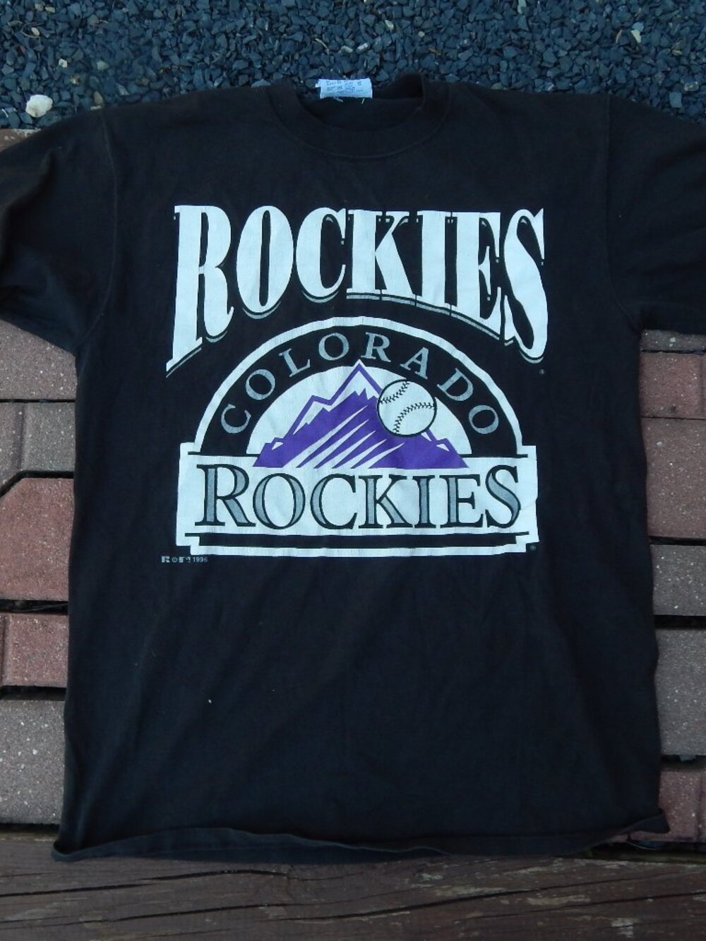 Vintage 1990s Colorado Rockies Adult T Shirt Medium Russell USA